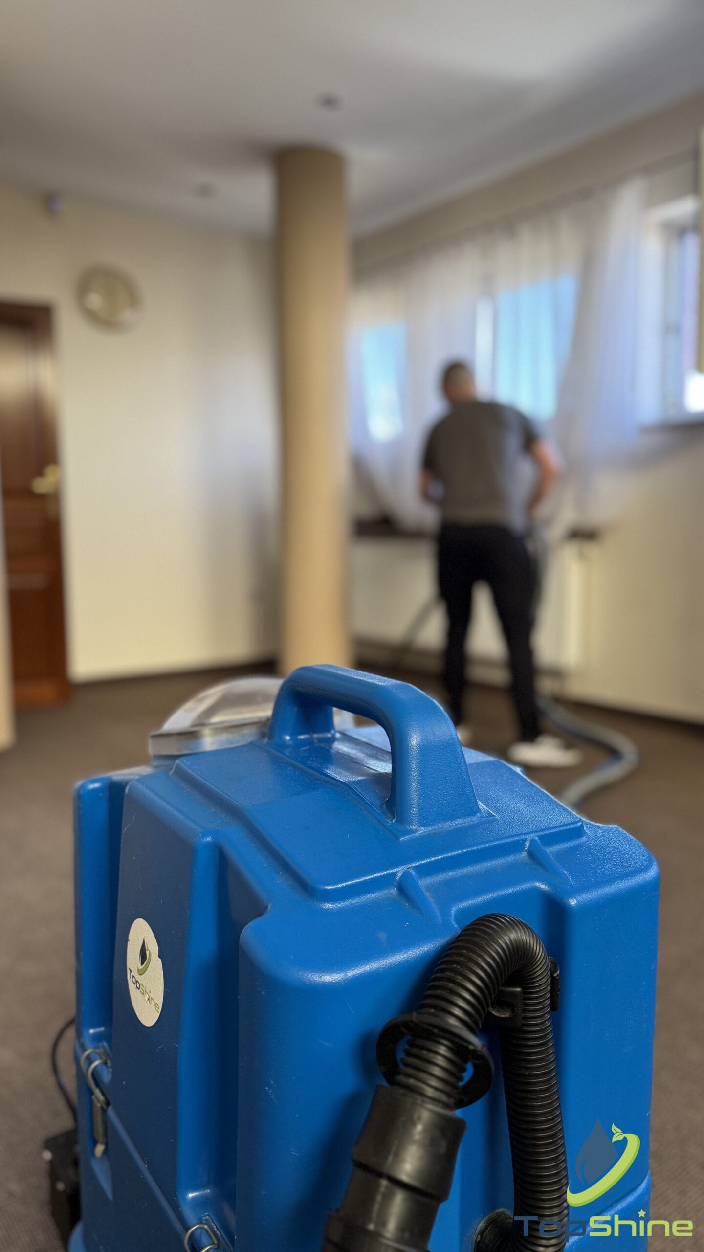 profesjonalne czyszczenie wykładziny w obiekcie komercyjnym