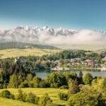 Plan na weekend: kawa z widokiem na Tatry i zero pośpiechu. Dlaczego Czorsztyn to teraz najlepszy kierunek?