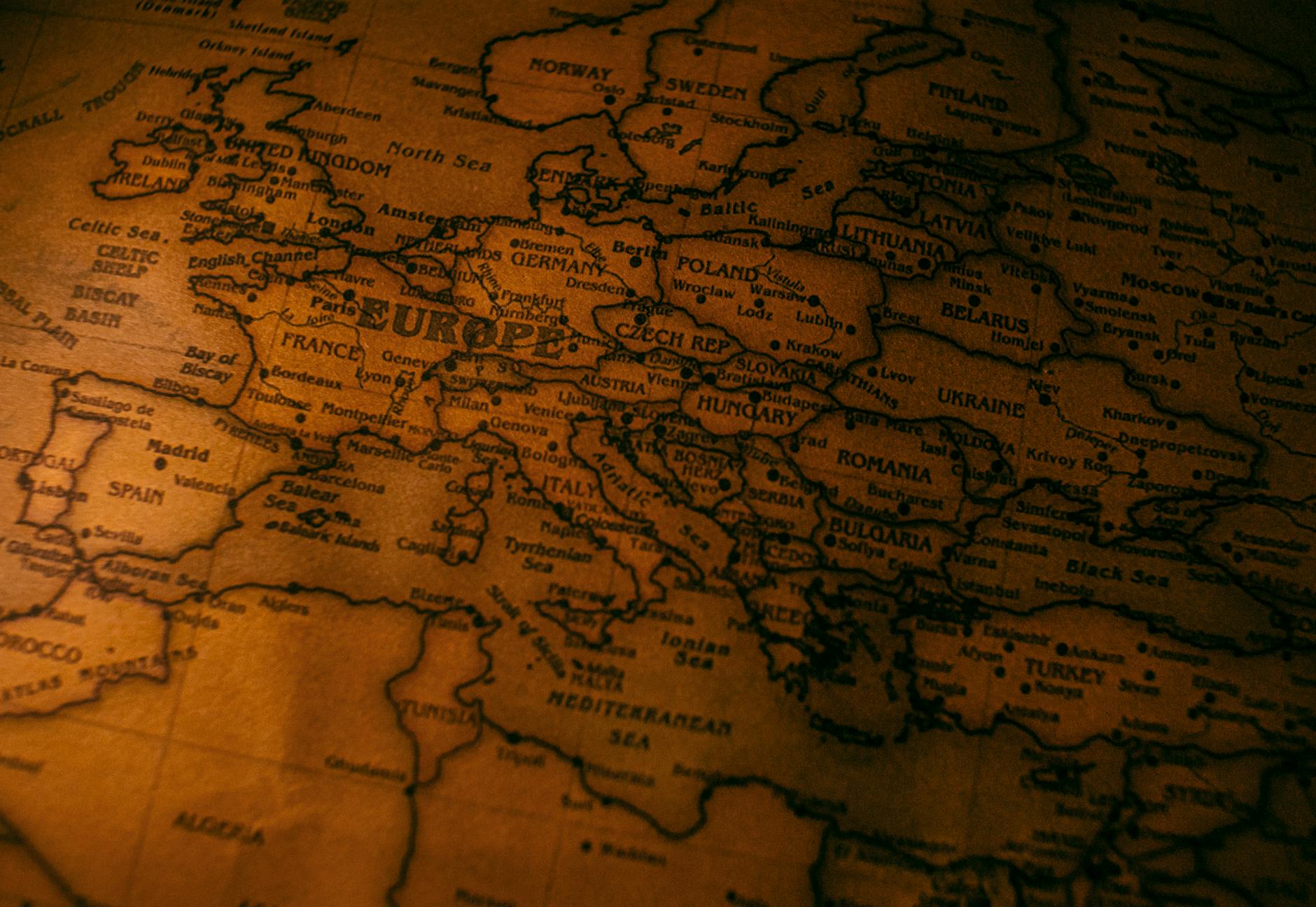 Stara mapa Europy z zaznaczonym Śląskiem między Polską a Czechami