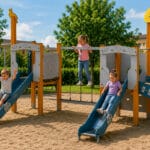 Certyfikowane drewniane place zabaw z atestem – jak stworzyć bezpieczną przestrzeń dla dzieci? Certyfikowane drewniane place zabaw z atestem – jak stworzyć bezpieczną przestrzeń dla dzieci?