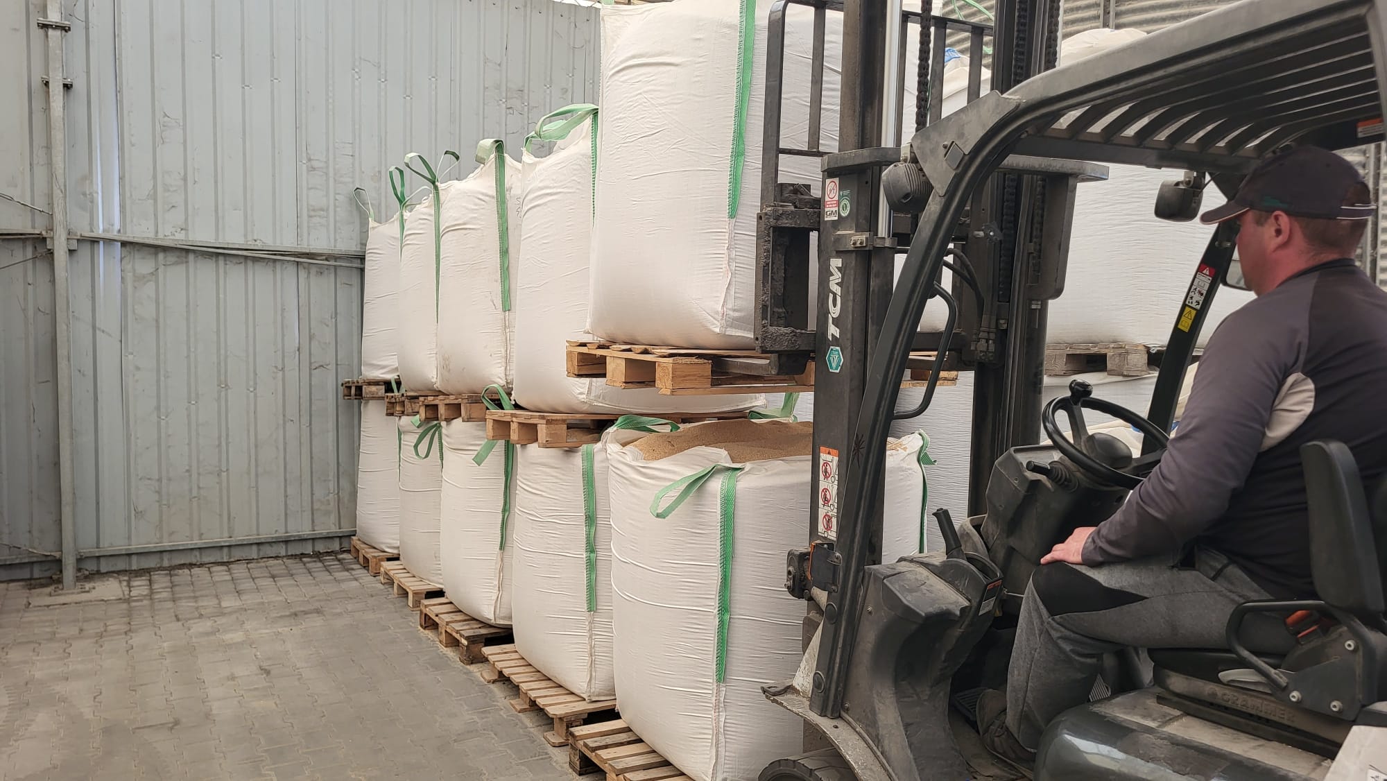 Big bagi do recyklingu, kamieni i kostki granitowej – oferta Big Bag Master dla przemysłu