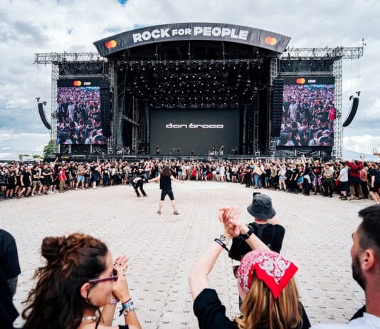 Jak przygotować teren pod koncert, festiwal lub imprezę plenerową? Jak przygotować teren pod koncert, festiwal lub imprezę plenerową?
