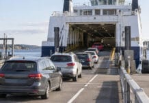Pierwsza podróż promem z samochodem – rezerwacja, odprawa i wjazd na pokład Pierwsza podróż promem z samochodem – rezerwacja, odprawa i wjazd na pokład